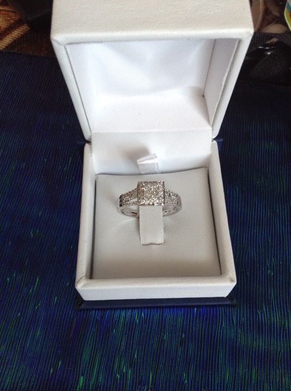 Delamore 1/2 CT Multi-Shap Diamonds TW Engagement Ring