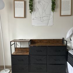 DRESSER WITH USB / CHARGING PORT