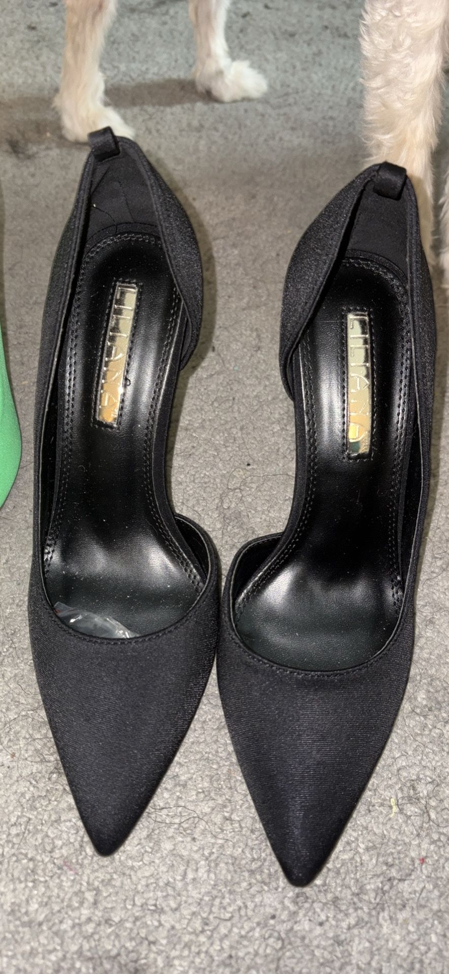 BLACK HEELS