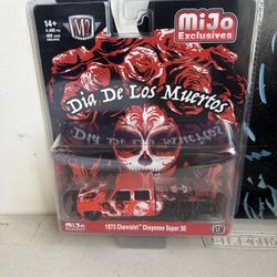 M2 Machines 1/64 scale MIJO exclusive Día de los muertos 1973 Chevy Cheyenne 
