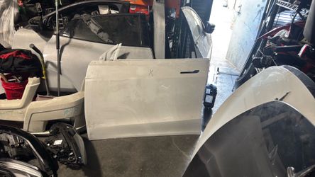 2017 2025 Tesla models y driver side front door