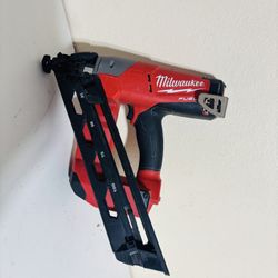 Milwaukee M18 FUEL 18-Volt Lithium-Ion Brushless Cordless Gen II 15-Gauge Angled Finish Nailer (Tool-Only)