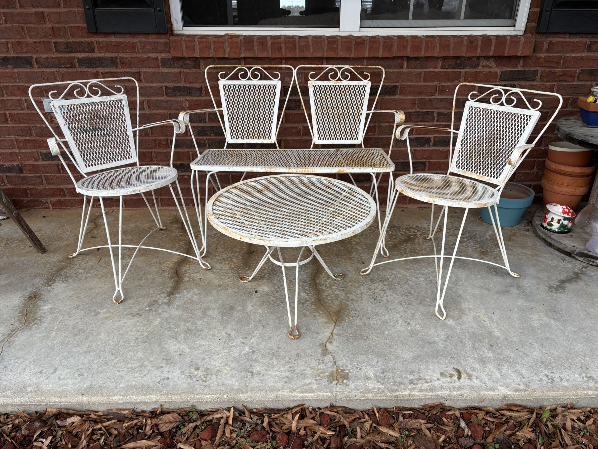Rare! Vtg Russell Woodard Salterini Wrought Iron Mesh Patio Set Bench 2 Chairs and Table MCM