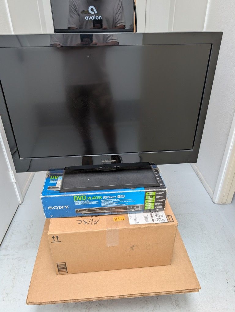 32-In Emerson LED Flat Screen TV