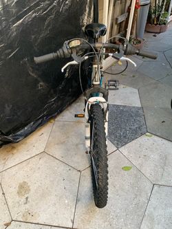 Mountain bike 24” good condition