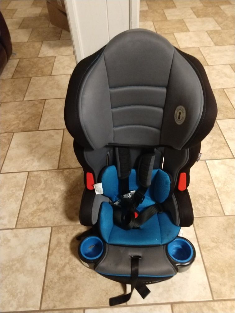 Baby trend hybrid lx 3 in 1 booster car seat