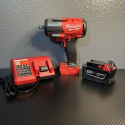 Milwaukee set (Drill, Battery, Charger)