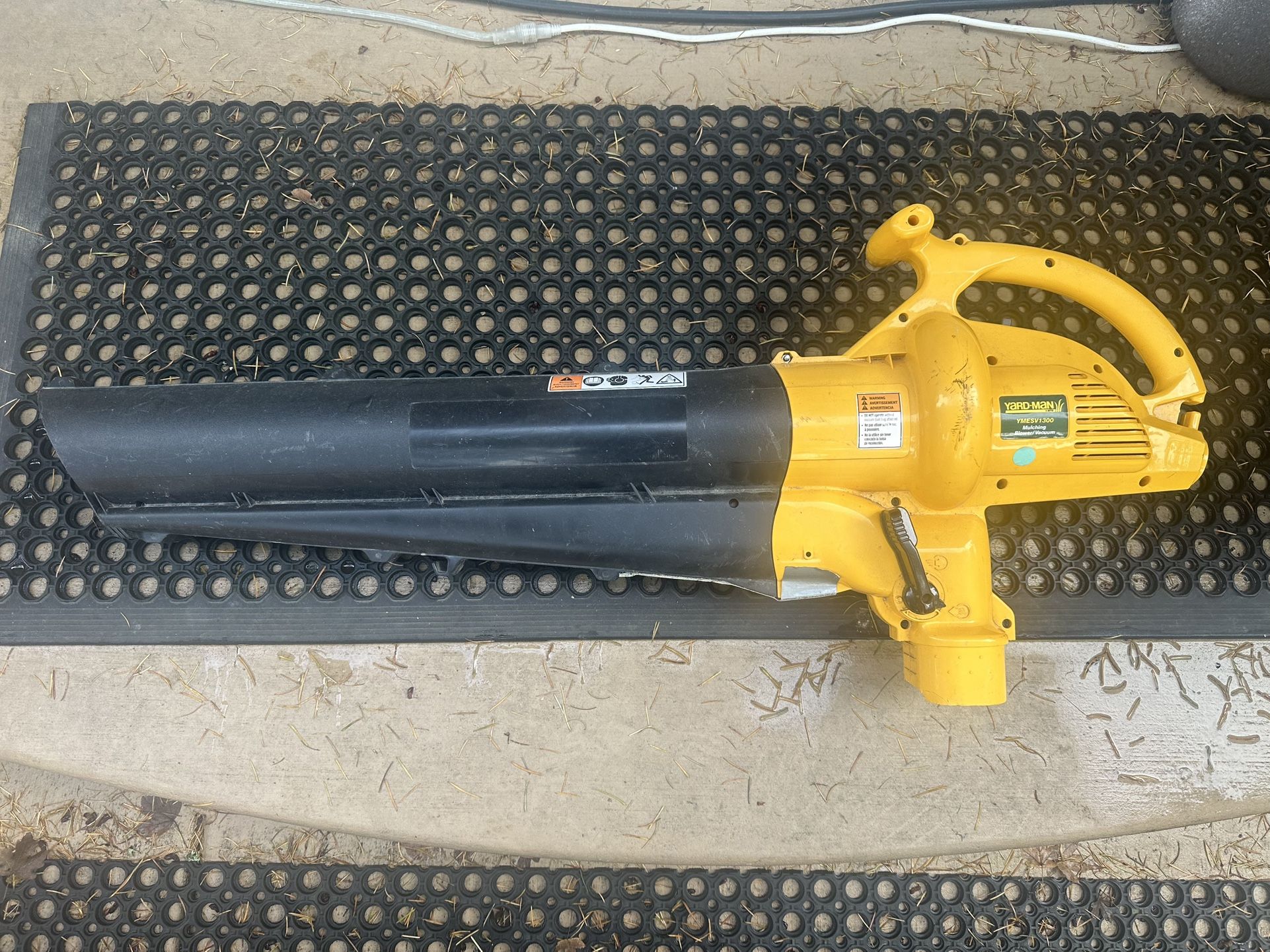 Electric Corded Yard-Man Leaf Blower Vac