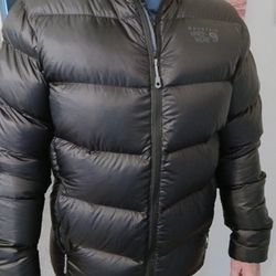 Mountain Hardware Kelvinator Down Jacket/ men's medium black