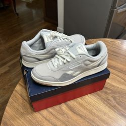 Reebok Sneakers