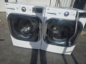 LG Steam Washer and Dryer Set