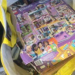 Tons Of Legos Figurines Mixed sets some new in package
