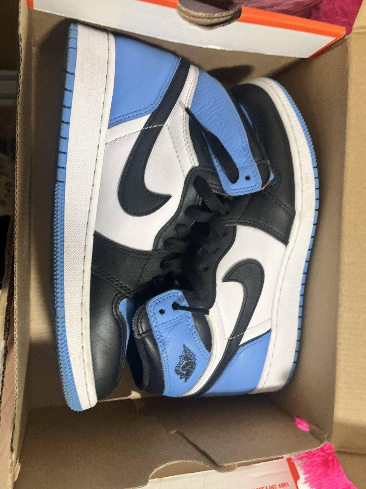 AIR JORDAN 1 university blue
