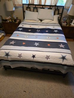 POTTERY BARN KIDS Star Appliqué Quilt, Queen/full