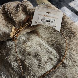 Girls collar