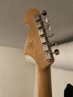 Fender Jaguar Classic Vibe guitar