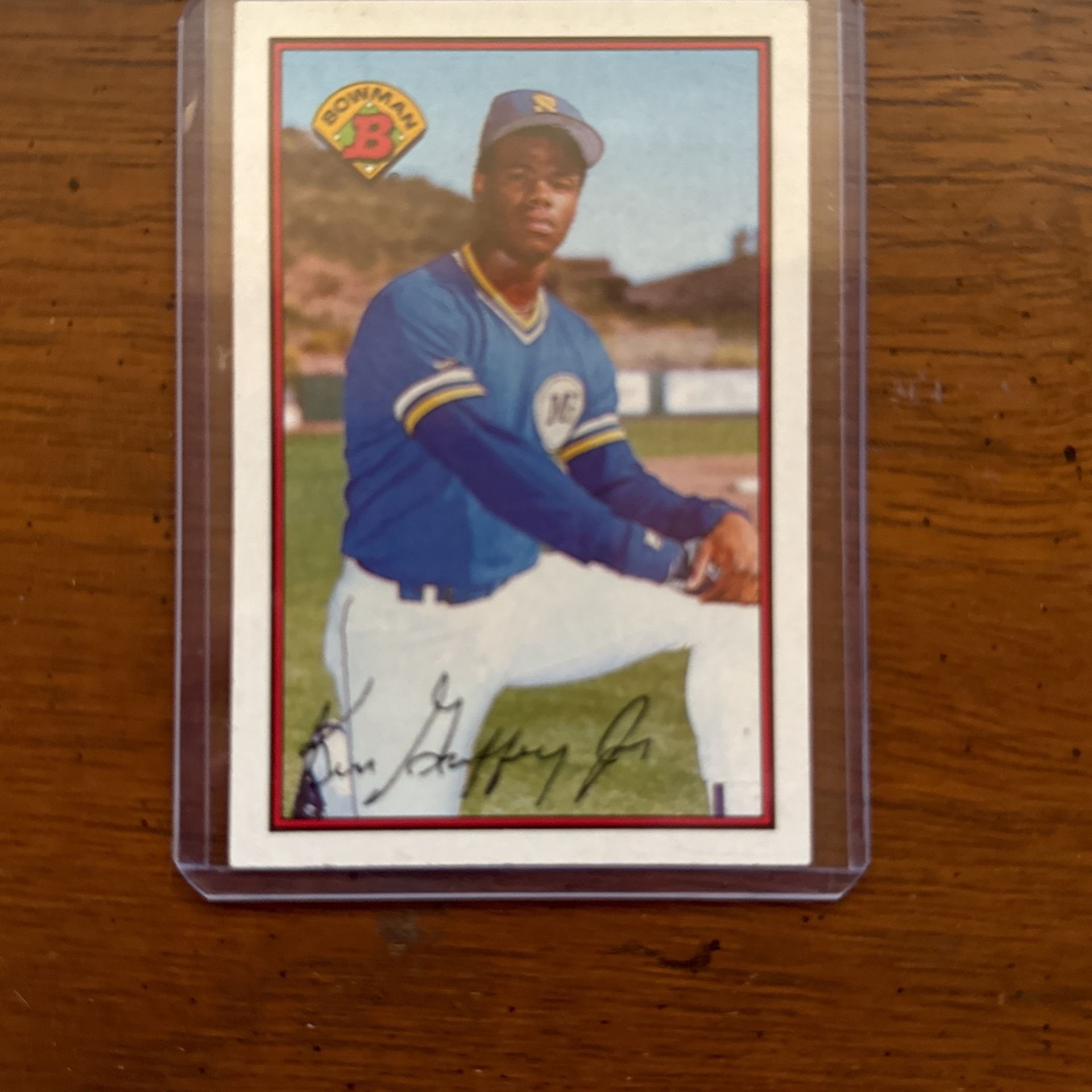 Ken Griffey Jr Card 220 Perfect Shape ! 