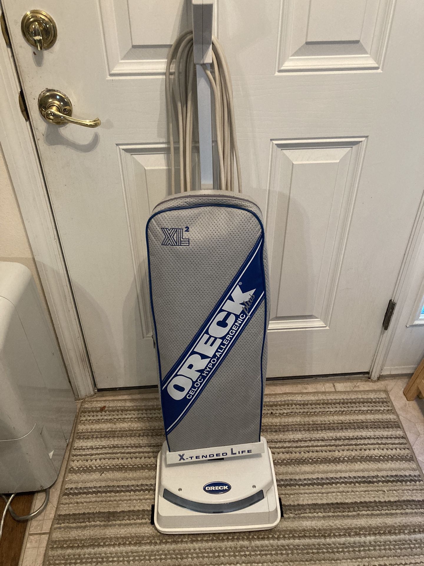 (New) Oreck XL 2 Vacuum Cleaner