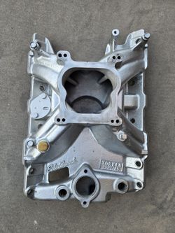 Edelbrock 2720 Torker Pontiac Intake Manifold