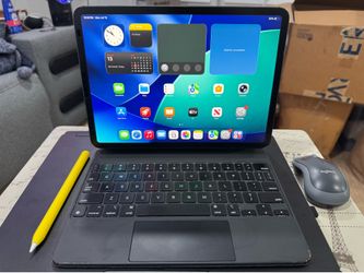 iPad Pro 11in 512GB w/ Cellular (2018 Space Gray) Bundle with Smart Keyboard and Apple Pencil (USB-C)