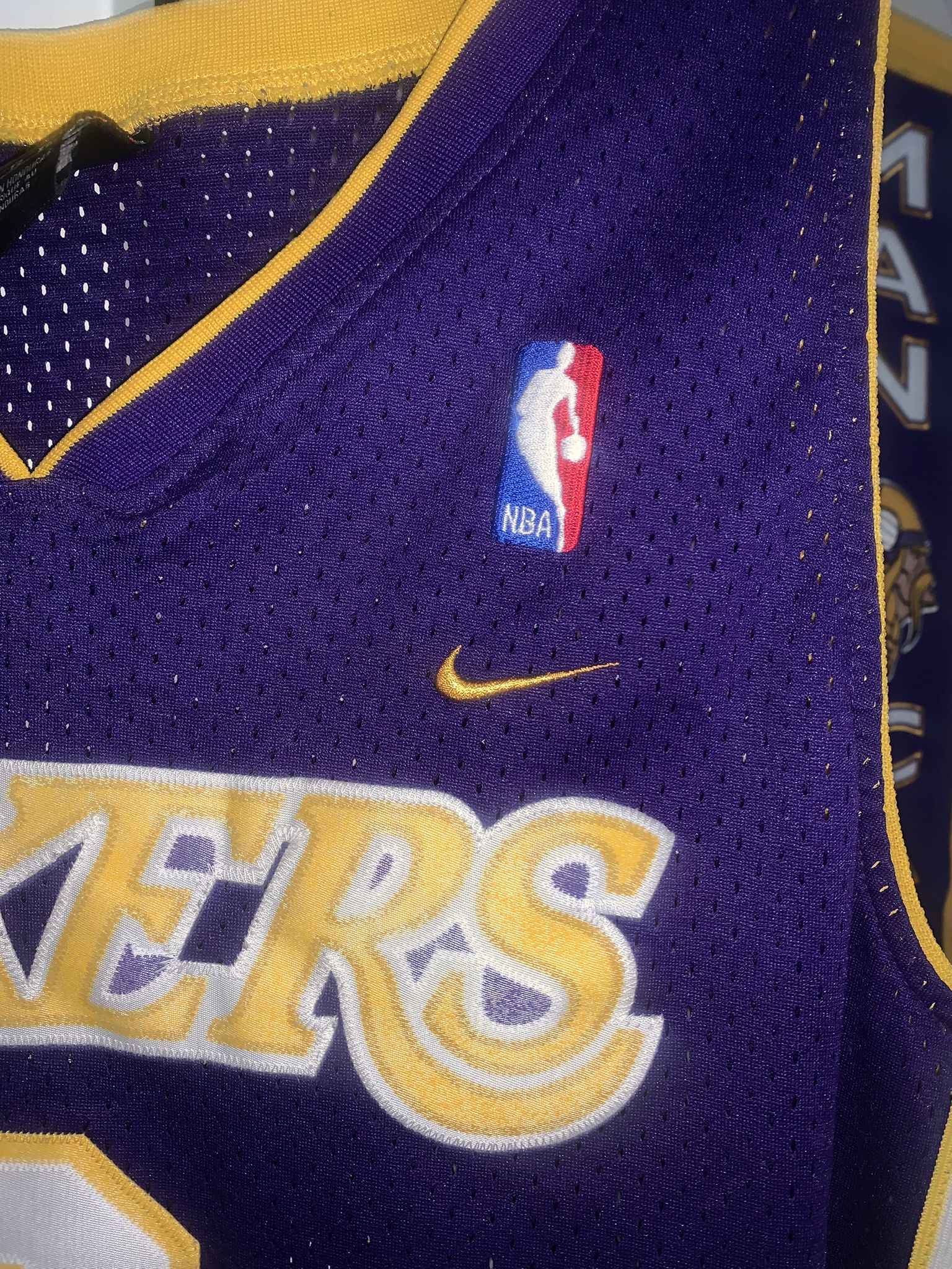 Kobe Bryant Lakers Jersey Size XL  $100 Obo 