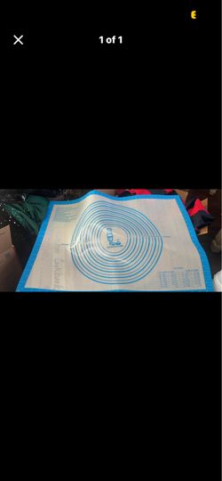 Silicone baking mat