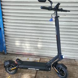Rovoron Leger 1200w Electric Scooter 28mph