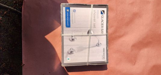 Glacierbay shower set