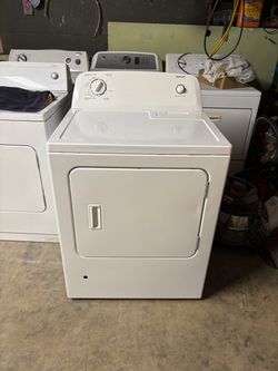 Vendo secadora de gas trabaja muy bien asemos Deliveri