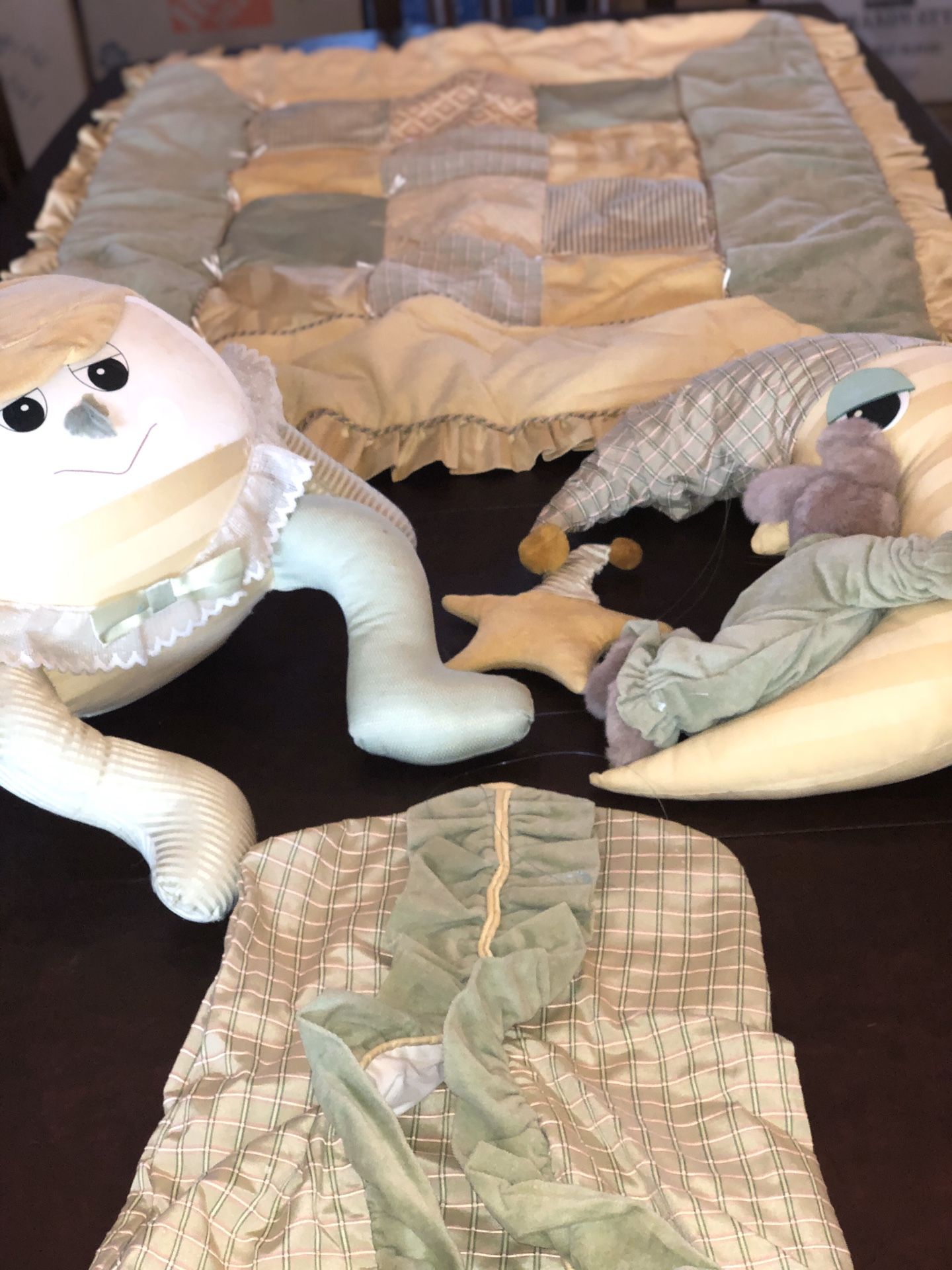 Bellini Baby blanket, moon, Humpty, diaper hanger nudity decor set 