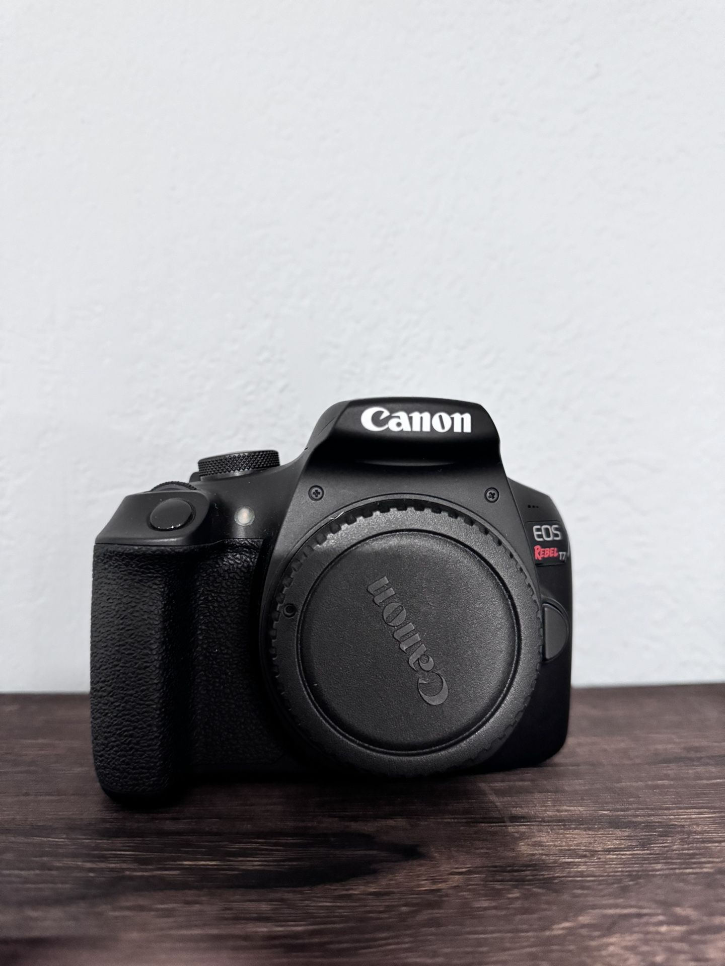 Canon T7 and M50
