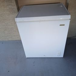 33 Length 28 Wide Dylis Freezer!!! Moving Must Go