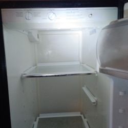 Used Kenmore Two Sided Refrigerator In Great Condition Works Great Very Cold..If Have Any Questions Please Tex Ok