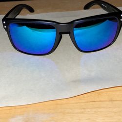 Oakley Holbrook XL Cobalt Blue Lens 