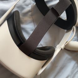 Quest 2 With Elite Strap