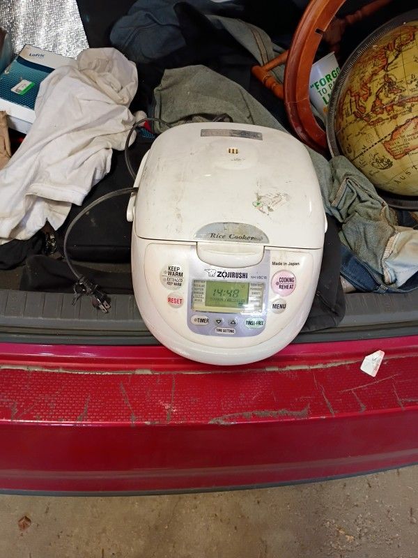 Zojirushi NH-VBC18 10 Cup Rice Cooker Warmer White Tested