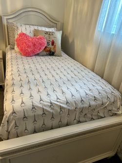 Twin bedroom set and more