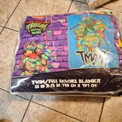 NICKELODEON TEENAGE MUTANT NINJA RASHEL BLANKET $40. FIRM PRICE 