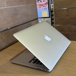 Apple MacBook Air 13” i5/4GB/256GB SSD $180 