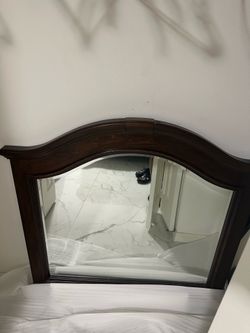 Mirror dresser