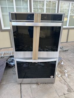 Whirlpool- Double Electric Wall Oven