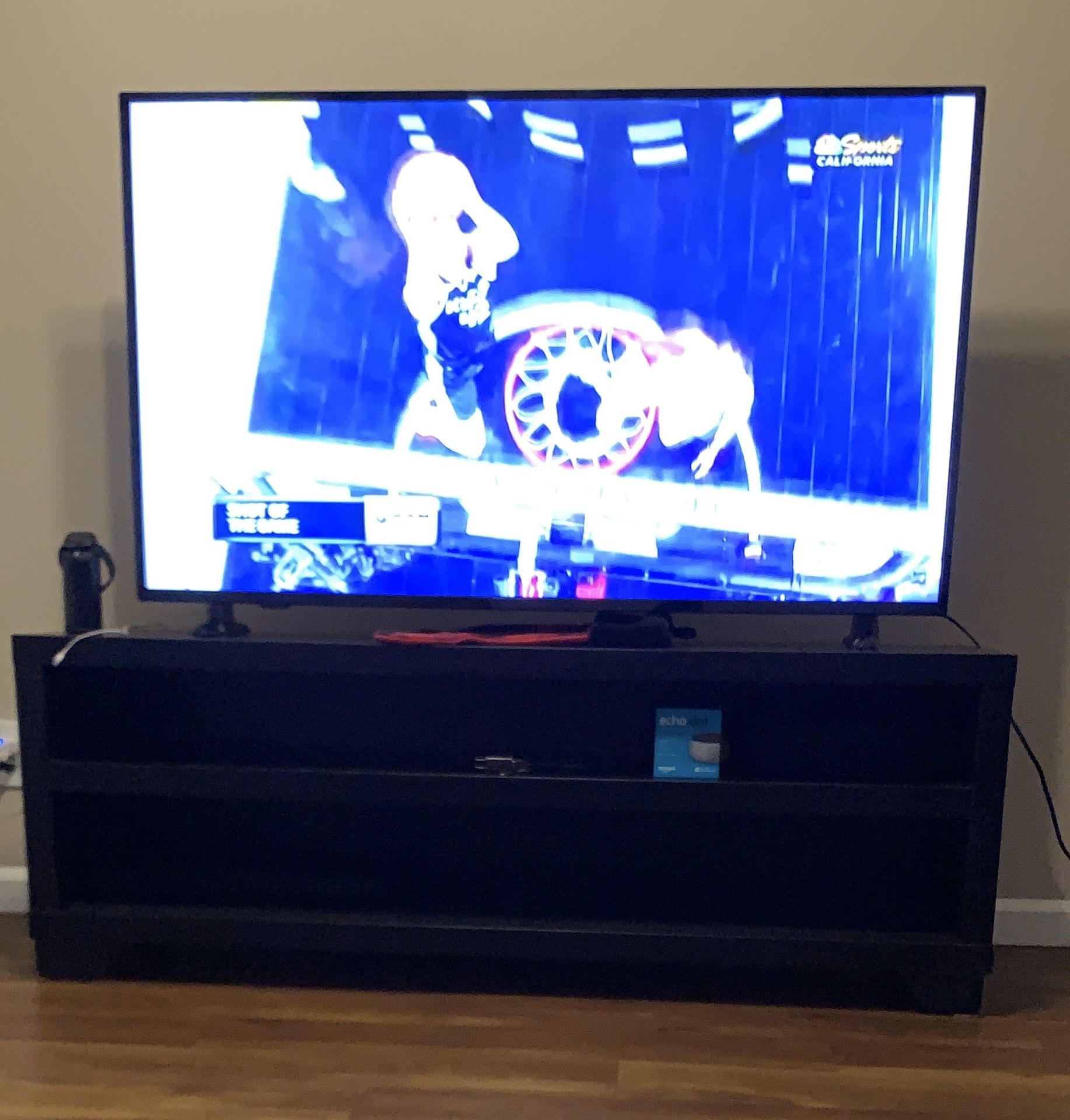 TV stand (black wood) 60”