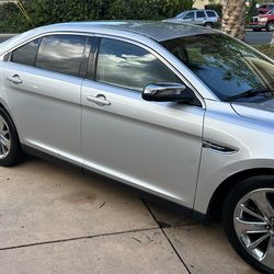 2011 Ford Taurus Limited