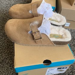 Kids Warm Slippers Size 2