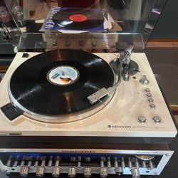 Kenwood KD-5070 2-Speed Fully-Automatic Direct-Drive Turntable, Perfect Working Condition.