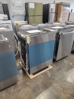 GE Energy Star fingerprint Resistant Top control with stainless steel Interior Dishwasher with sanitize cycle
