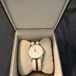 Gucci 126.3 Swiss Made Watch 