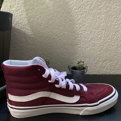 Burgundy High top Vans