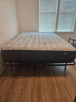 Serta Perfect Sleeper Mattress with Metal Frame