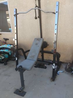 Weight machine ** PICK UPS ONLY **